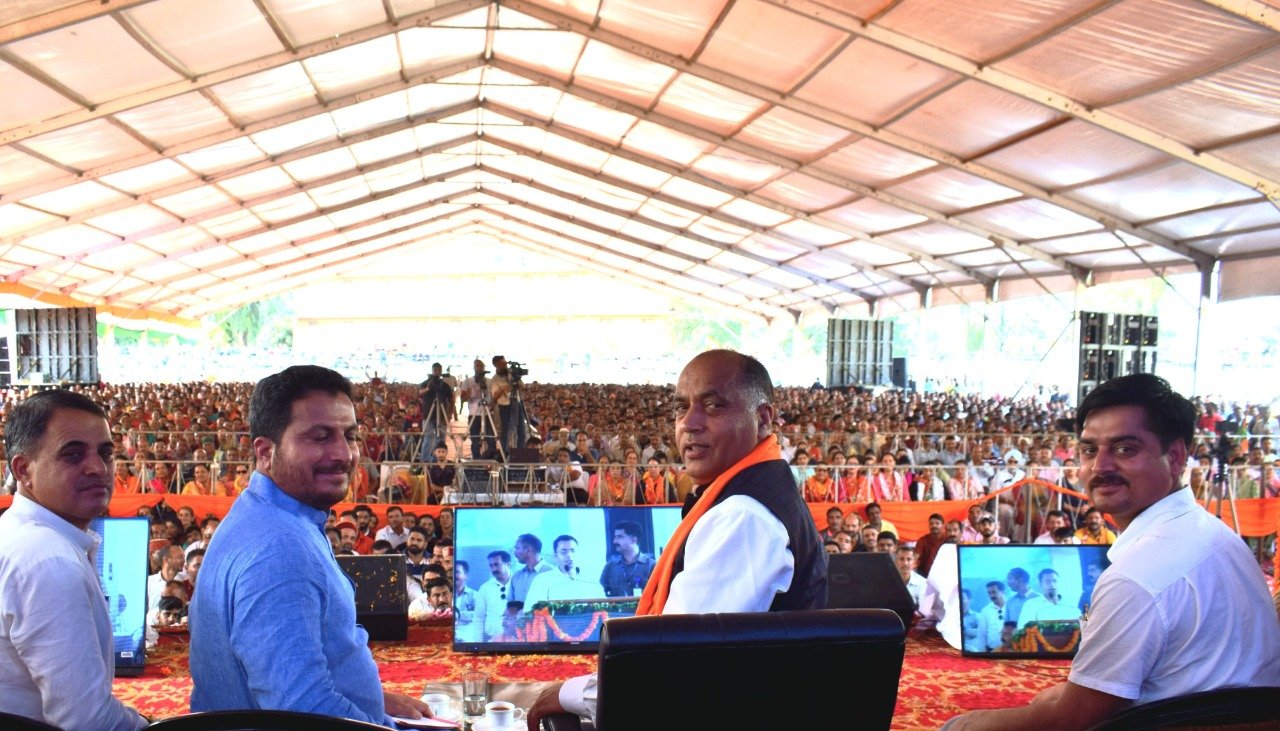 Chief Minister inaugurates and lays foundation stones of developmental projects worth Rs. 55.03 in Sundernagar AC