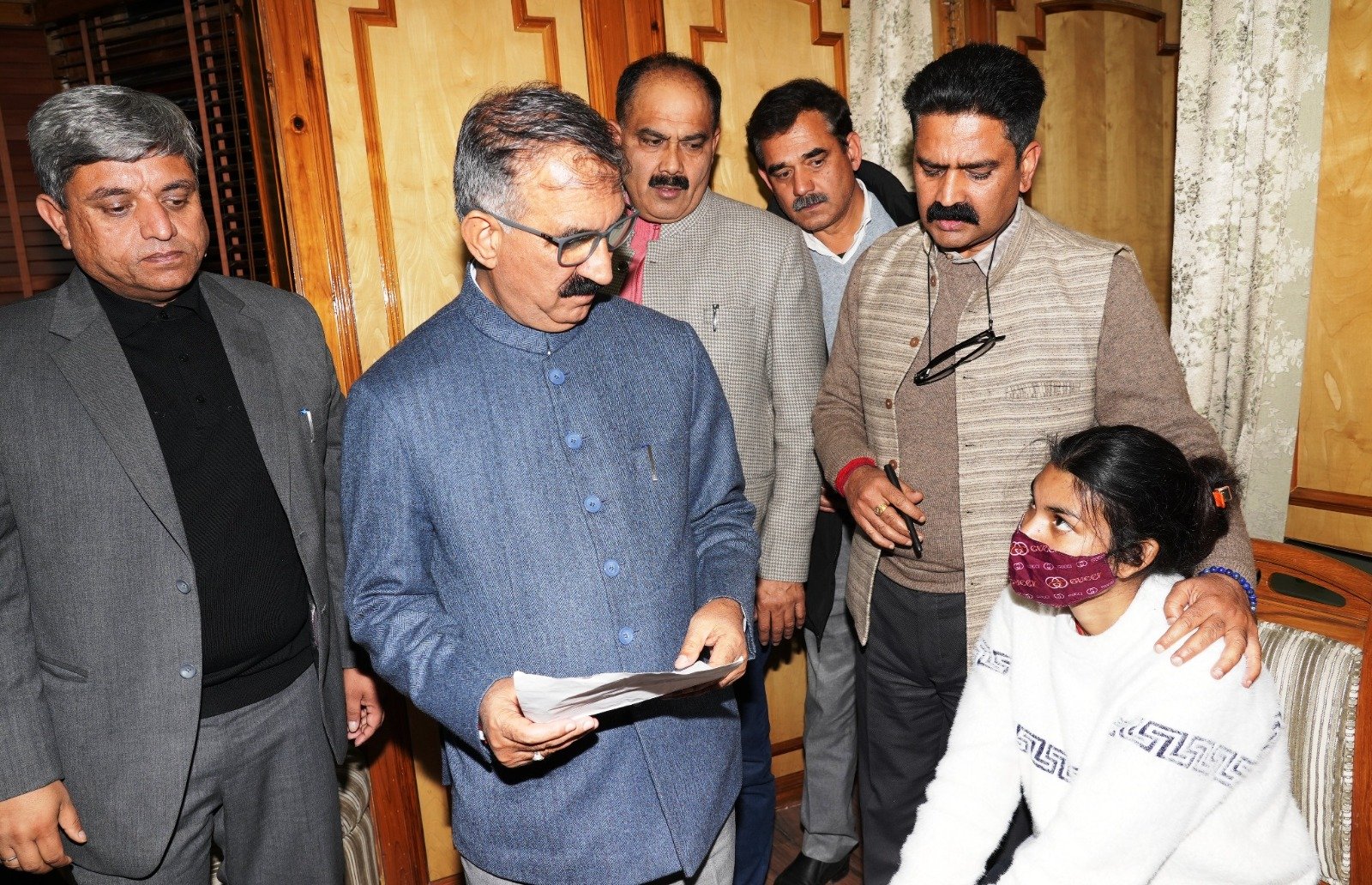 CM assured treatment of Blood cancer patient Vandana Kumari