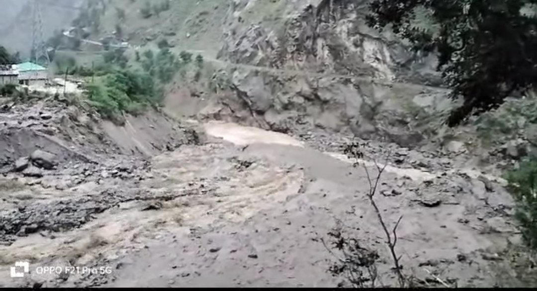 किन्नौर में बाढ़ से भारी नुक़सान