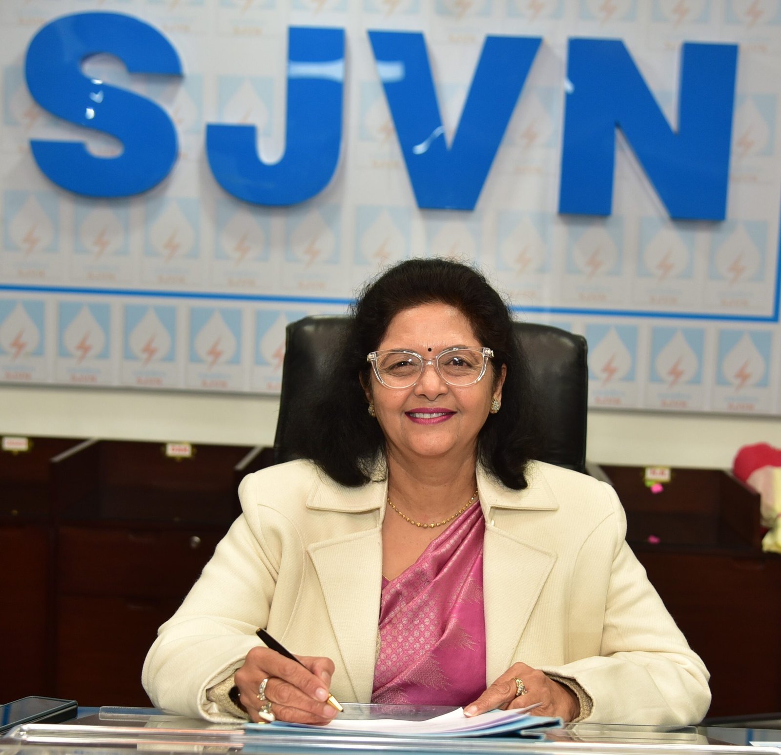 Geeta Kapur becomes first woman to lead a Hydro CPSU as Chairman & Managing Director