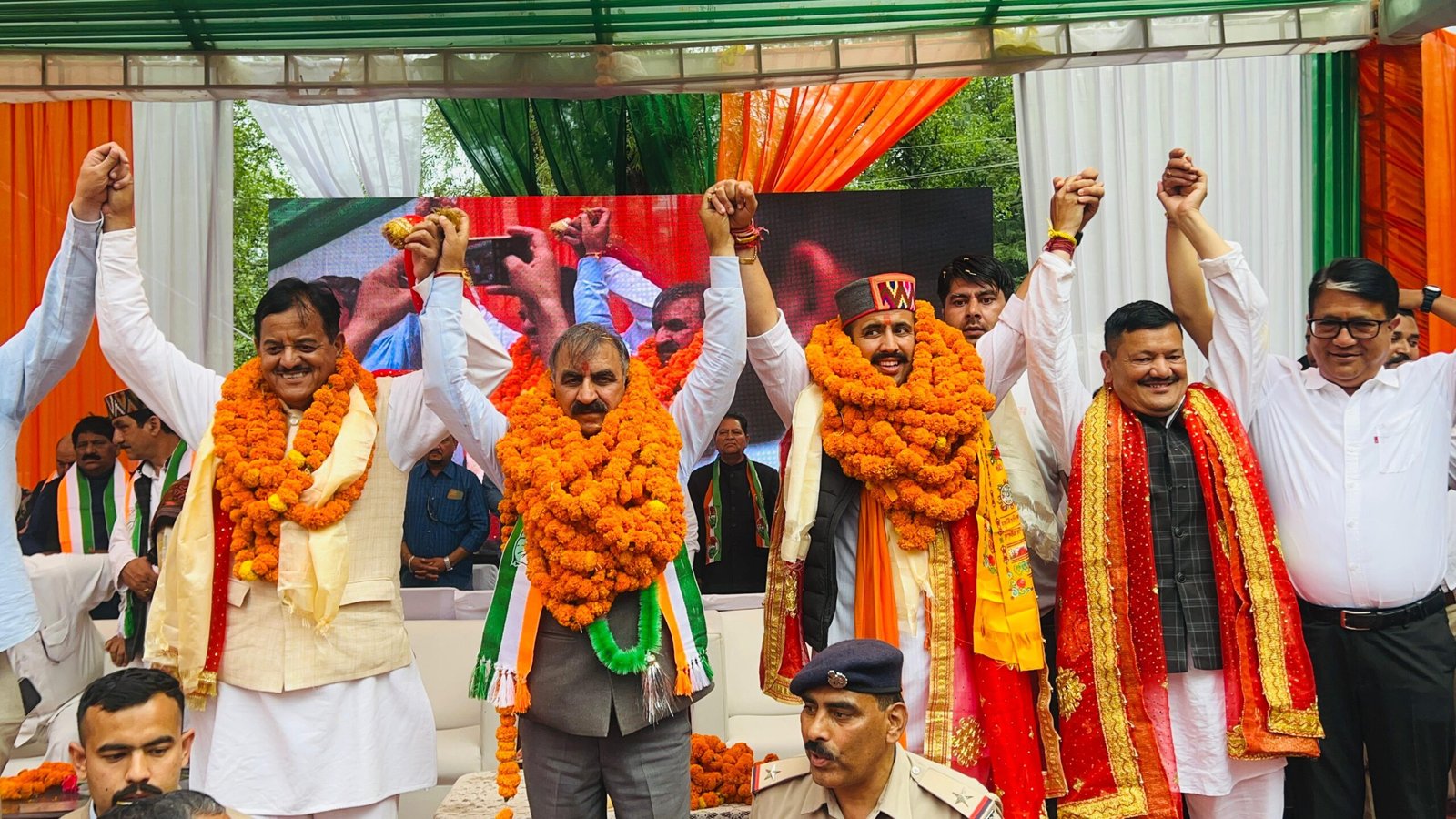 पापियों का साथ भगवान भी नहीं देताः सीएम 