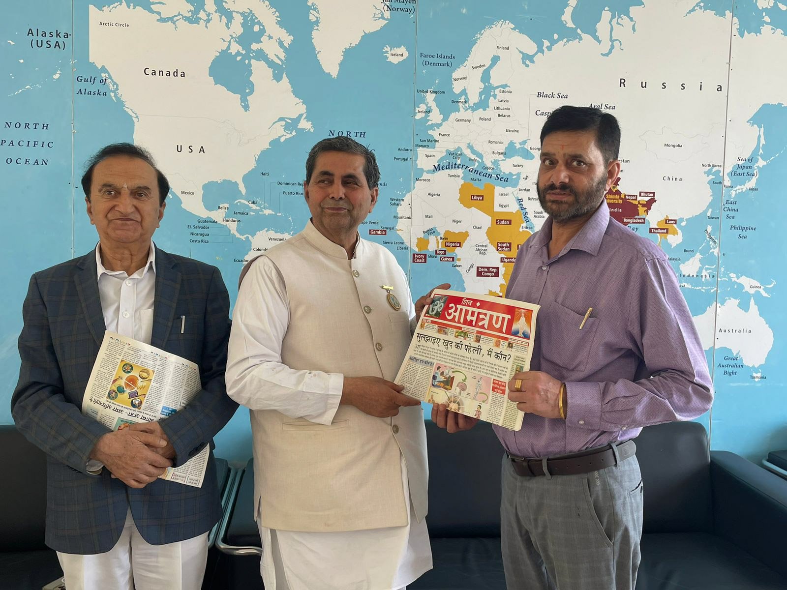 एपीजी शिमला विश्वविद्यालय में विद्यार्थियों को सुखी जीवन जीने की कला पर दिया व्याख्यान