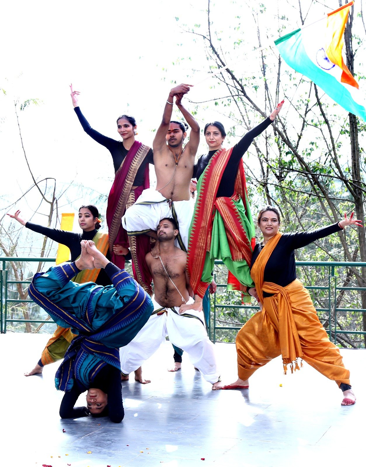 Shoolini University celebrates 77th Republic Day with pride and patriotism 
