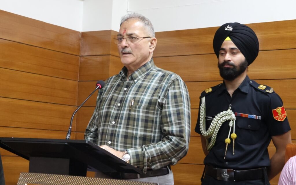 Governor calls for youth-led action for a healthier and more compassionate society